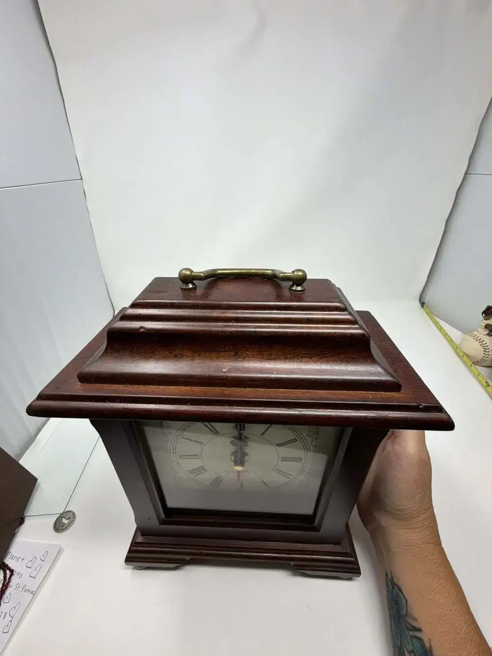 Alex & Ivy Vintage Wooden Quartz Mantel Clock